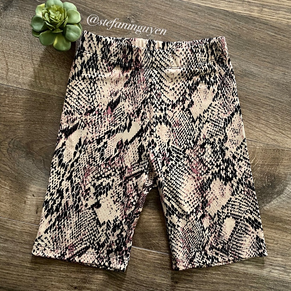 🌟 Tan Python Snake Print Bike Shorts - Picture 4 of 4